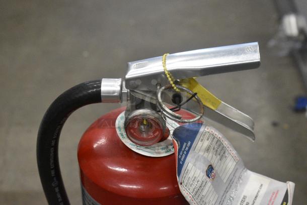 Buckeye Fire Extinguisher. Buyer Must Pick Up - We Will Not Ship This Item. - Image 3 of 6