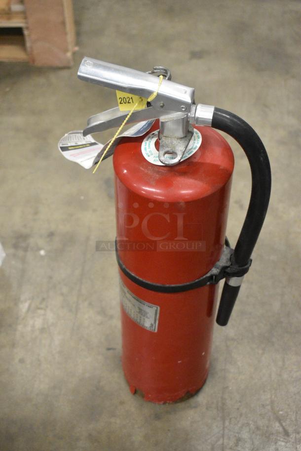 Buckeye Fire Extinguisher. Buyer Must Pick Up - We Will Not Ship This Item. - Image 4 of 6