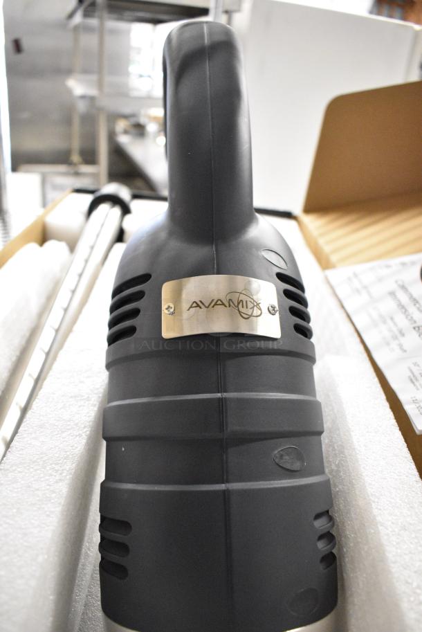 BRAND NEW SCRATCH AND DENT! AvaMix 928IBHD21 21" Heavy-Duty Variable Speed Immersion Blender - 1 1/4 hp. 120 Volts, 1 Phase. - Image 3 of 5