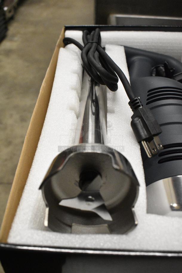 10 BRAND NEW SCRATCH AND DENT! AvaMix 928IBHD18 18" Heavy-Duty Variable Speed Immersion Blender - 1 1/4 hp. 120 Volts, 1 Phase. 10 Times Your Bid! - Image 2 of 9