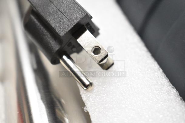 BRAND NEW SCRATCH AND DENT! AvaMix 928IBHD18 18" Heavy-Duty Variable Speed Immersion Blender - 1 1/4 hp. 120 Volts, 1 Phase. - Image 6 of 8