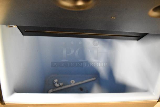 2021 Ice O Matic CIM1136HW5 Stainless Steel Commercial Ice Head on 2022 Ice O Matic B55PSC Commercial Ice Bin. 208-230 Volts, 1 Phase. - Image 4 of 8