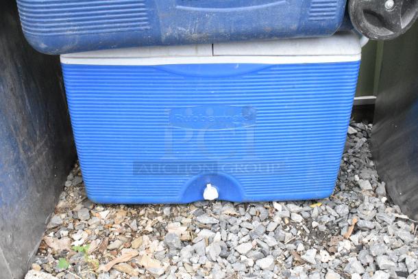 2 Rubbermaid Blue and White Poly Portable Cooler. Includes 29x17x19. 2 Times Your Bid! - Image 3 of 3