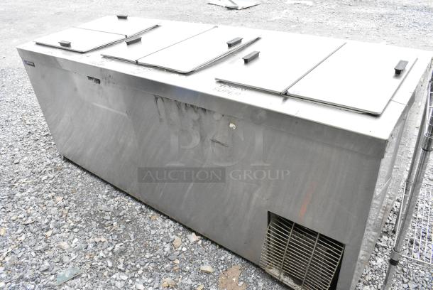 Master Bilt DC-12DSE Stainless Steel Commercial Chest Freezer w/ 3 Center Hinge Lids. 115/208-230 Volts, 1 Phase. Tested and Working! - Image 2 of 7