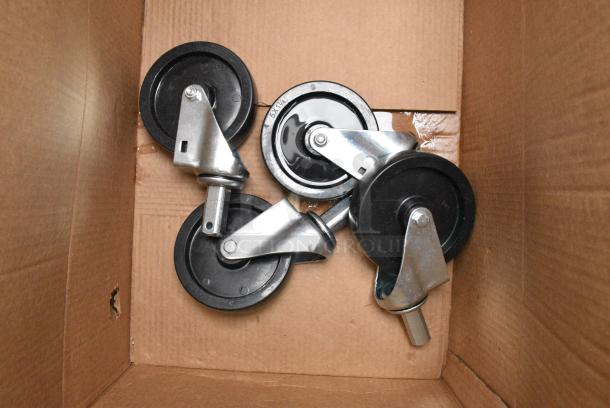 BRAND NEW SCRATCH AND DENT! Metal Pan Rack w/ Commercial Casters. - Image 4 of 5