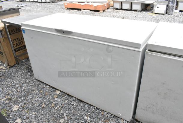Metal Chest Freezer w/ Hinge Lid. 115 Volts, 1 Phase. Tested and Working! - Image 2 of 5