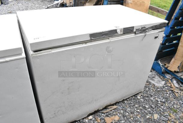 Maytag MQC1552TEW01 Metal Chest Freezer w/ Hinge Lid. 115 Volts, 1 Phase. Tested and Working! - Image 1 of 5