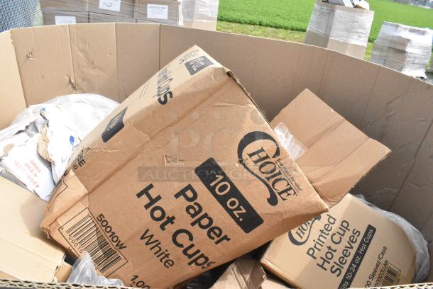 15 BRAND NEW SCRATCH AND DENT! Boxes Including 50010W Choice 10 oz. White Poly Paper Hot Cup - 1,000/Case, 500COLLAR EcoChoice Kraft Coffee Cup Sleeve / Jacket / Clutch - 10-24 oz. - 1200/Case. 15 Times Your Bid! - Image 5 of 5