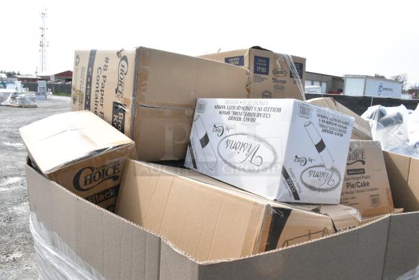 20 BRAND NEW SCRATCH AND DENT! Boxes Including Solo Ultra Clear&#8482; TP16D 16 oz. Customizable Clear PET Plastic Squat Cold Cup - 1000/Case  760TP16D, 795PTOKFT8 Choice Kraft Microwavable Folded Paper #8 Take-Out Container 6" x 4 3/4" x 2 1/2" - 300/Case, 433HSLCPIE Choice 5" Clear Hinged Slice Container with High Dome Lid - 300/Case. 20 Times Your Bid! - Image 4 of 6