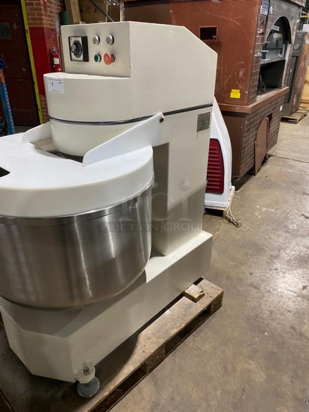 Fish Oven & Equipment Corp. Commercial Heavy Duty Electric Powered Floor Model Dough Mixer! With Stainless Steel Mixing Bowl! With Spiral Dough Hook Attachment! Model: FSM1000 SN: FSM1001! 208/220V 3 Phase! - Image 3 of 8