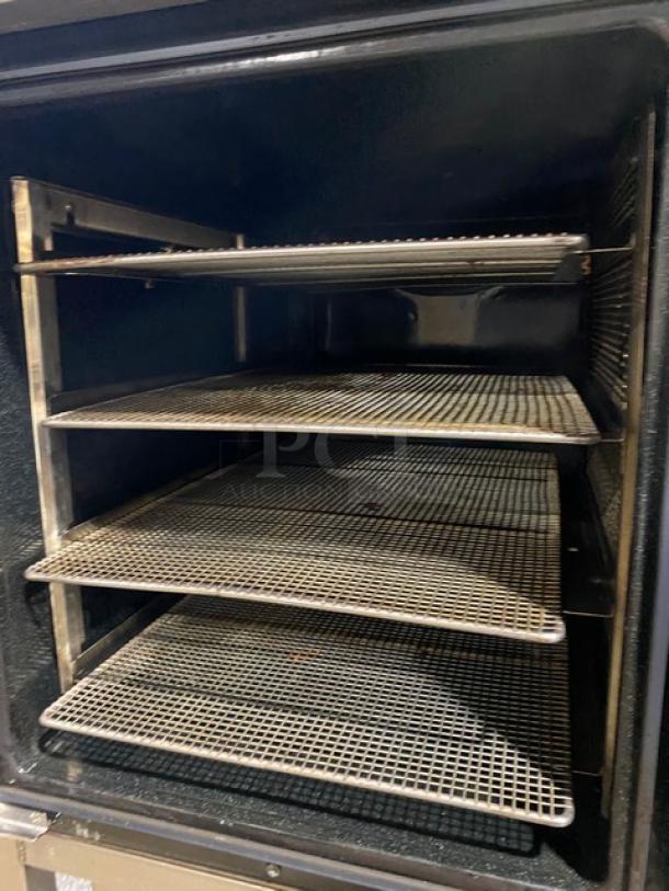 Moffat TurboFan-32 Series Commercial Stainless Steel Electric Powered Single Stacked Convection Oven! With Roast-N-Hold & Water Steam Injection! With Thermostatic Controls! Model: E32MS SN: 19196! 208V! With Pan-Holding Equipment Stand! On Legs! - Image 6 of 9