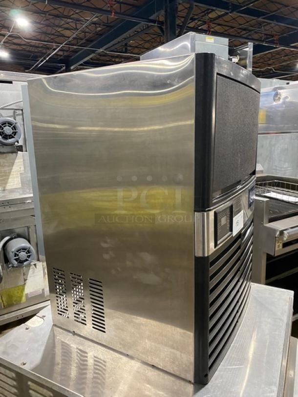 Avantco! 2023 Late Model! Commercial Stainless Steel Air-Cooled Undercounter Full-Cube Ice Making Machine/Storage Bin Combo! With Digital Controls! Model: 194UCF120A SN: 194UCF120A-23090062! 115V! - Image 2 of 9