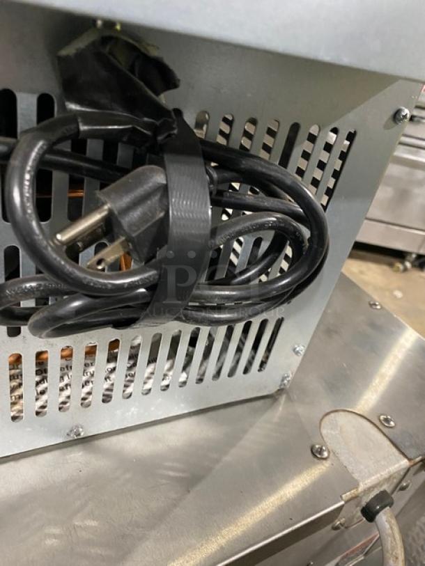 Avantco! 2023 Late Model! Commercial Stainless Steel Air-Cooled Undercounter Full-Cube Ice Making Machine/Storage Bin Combo! With Digital Controls! Model: 194UCF120A SN: 194UCF120A-23090062! 115V! - Image 9 of 9
