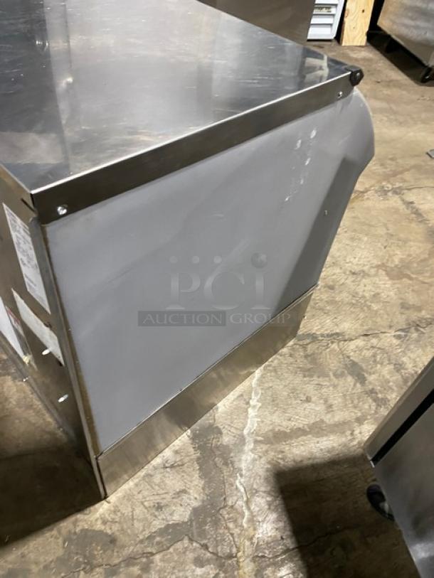 Ice-O-Matic Commercial Stainless Steel Electric Powered Water-Cooled Undercounter Half-Cube Ice Making Machine/Storage Bin Combo! With Top Hinged Lift-Up Style Lid! Model: ICEU300HW3 SN: 17111280011750! 115V 1 Phase! - Image 4 of 8