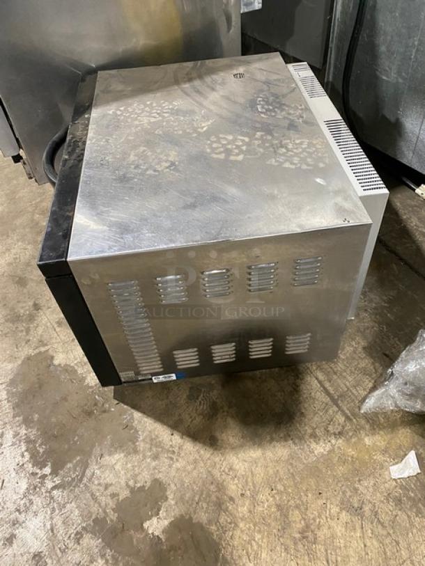 Moffat TurboFan-25 Series Commercial Electric Powered Countertop Mini Convection Oven! With Thermostatic Control! With Wired Oven Rack! Model: E25 SN: 234997! 110-120V! - Image 4 of 7