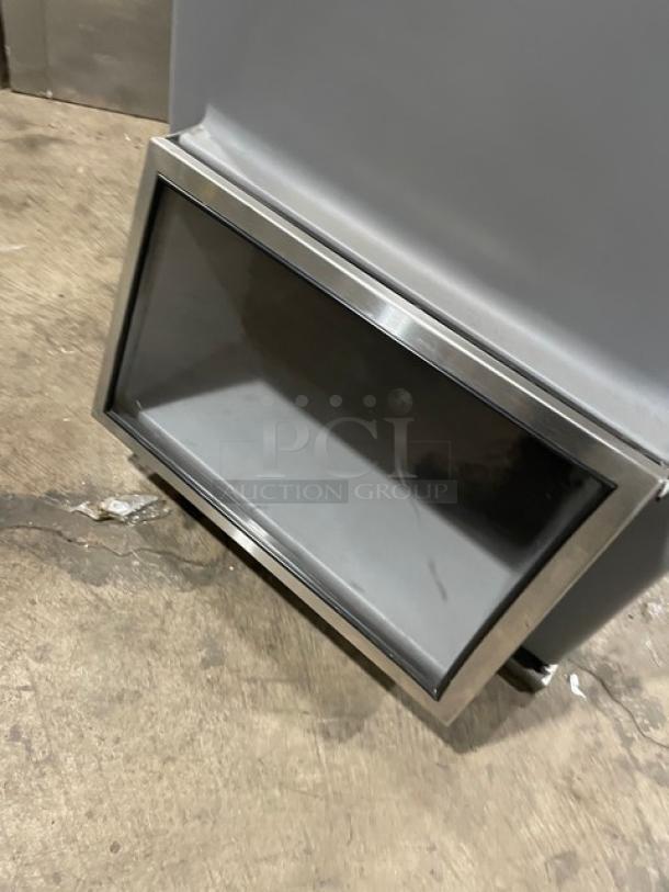 GlasTender Commercial Stainless Steel Refrigerated Wall-Mounted Lettuce Crisper! Model: LC SN: 134138547X! 115V 1 Phase! - Image 7 of 8