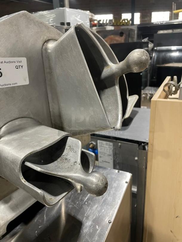 Qualheim Electro-Cut Commercial Electric Powered Heavy Duty Countertop Vegetable Slicer/Shredder/Grater! Model: 400 SN: 26769D! 115V 1 Phase! - Image 8 of 10