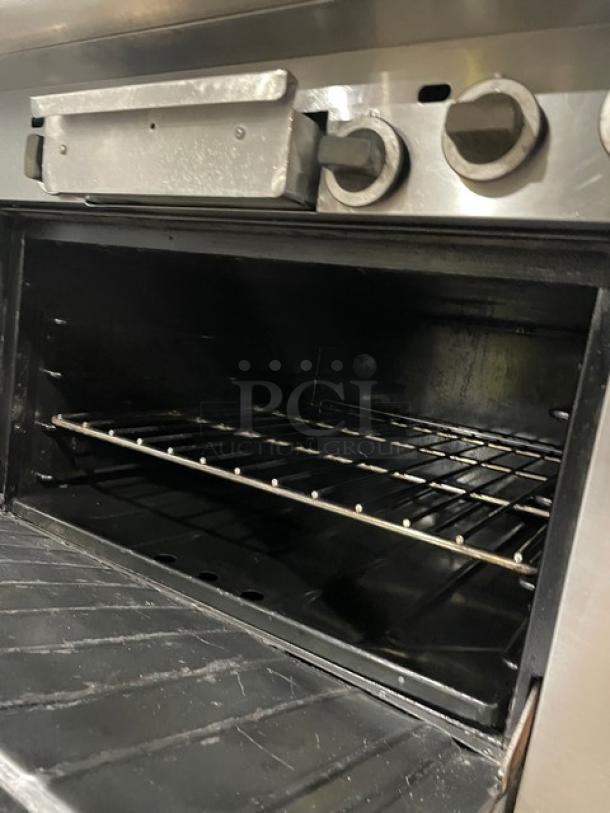 Garland Commercial Stainless Steel Natural Gas Powered Heavy-Duty Upright Deck-Style Infrared Broiler/Oven Combo! With Enclosed Overhead Finishing Oven/Cheese Melter! With Wired Oven Racks! On Legs! - Image 7 of 8