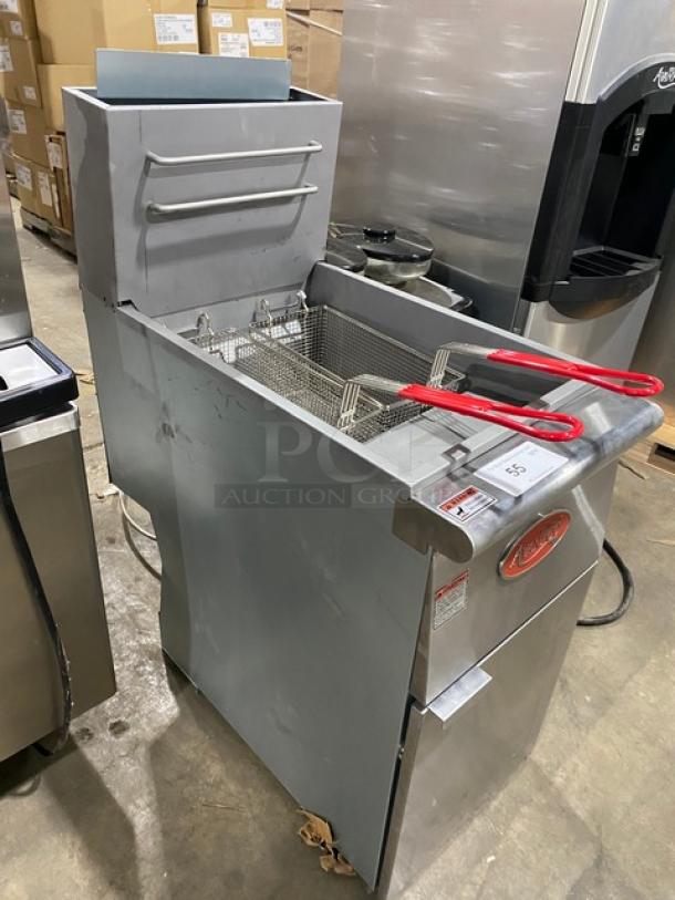 NEW! Scratch-N-Dent! Avantco! 2024 Late Model! Commercial Stainless Steel Natural Gas Powered 50 Lb. Deep Fat Fryer! With Back Splash & Basket Hanger! With Fry Baskets! Model: 177FF50N SN: 2409031301! - Image 5 of 10