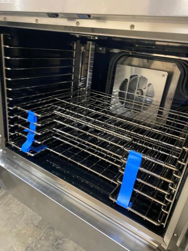 NEW! Scratch-N-Dent! Vulcan Commercial Stainless Steel Electric Powered Single Stack Convection Oven! Energy Star Certified! With Thermostatic Controls! With Wired Oven Racks! Model: VC5ED! 208V 3/1 Phase! - Image 5 of 7