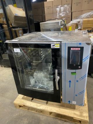 NEW! Scratch-N-Dent! Blodgett BC-Touch Series Commercial Stainless Steel Electric Powered Combi Oven! With Touch Controls! With Built In Pan Slide! Model: BLCT-102/CPE2.10 SN: 201118-040729! 208V 3 Phase!
