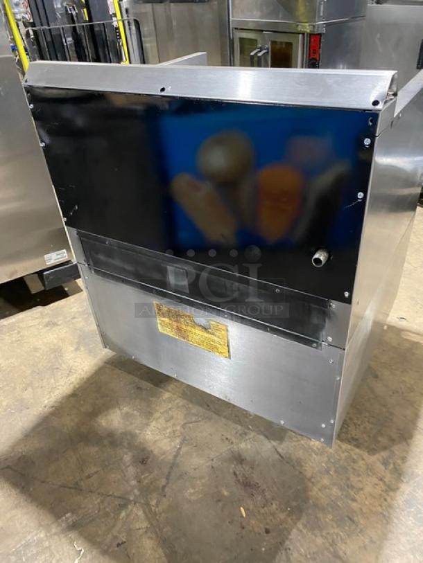 U.S. Range Commercial Stainless Steel Natural Gas Powered Char Broiler! With Back & Side Splash! With Pan Rail! With Enclosed Storage Base! On Legs! Working When Removed! - Image 4 of 8
