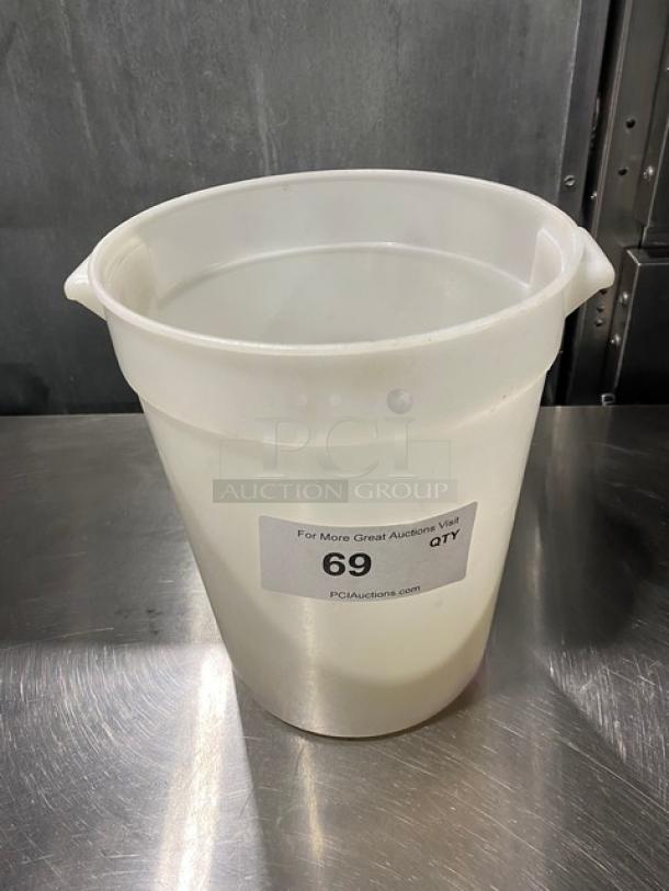 Cambro Commercial White Polycarbonate Food Storage Container! With Handles! - Image 1 of 4