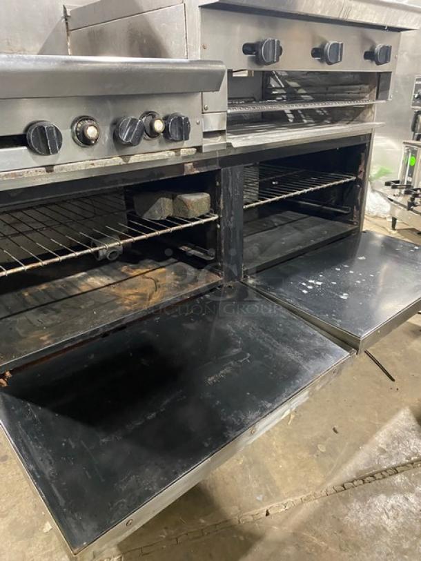 American Range Commercial Stainless Steel Natural Gas Powered 4 Burner Range/Raised Flat Griddle Split Top & Double Oven Combo! With Built-In Broiler/Cheese Melter! With Back Splash & Wire Oven Racks! On Legs! - Image 7 of 9