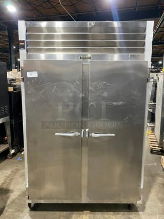 Traulsen G-Series Commercial Stainless Steel Solid 2 Door Reach In Refrigerator! Energy Star Certified! With Poly Coated Wire Racks! Model: G20010 SN: T84650L14! 115V! On Casters!