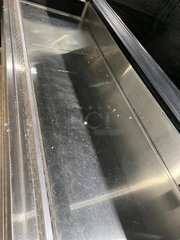 Federal Industries Commercial Black Multi-Tier Refrigerated Open Air-Curtain Grab-N-Go Merchandiser Display Case! With Stainless Steel Interior & Adjustable Shelves! Model: RSSM678SC SN: 180326106350! 120/208-240V 1 Phase! - Image 6 of 8