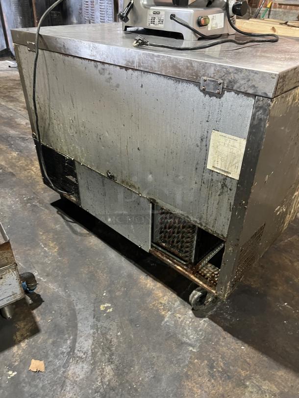 Migali Commercial Stainless Steel 2 Door Undercounter Worktop Freezer! With Poly Coated Wire Rack! Model: C-U48F SN: C-U48F04216042600920006! 115V 1 Phase! On Casters! - Image 3 of 8