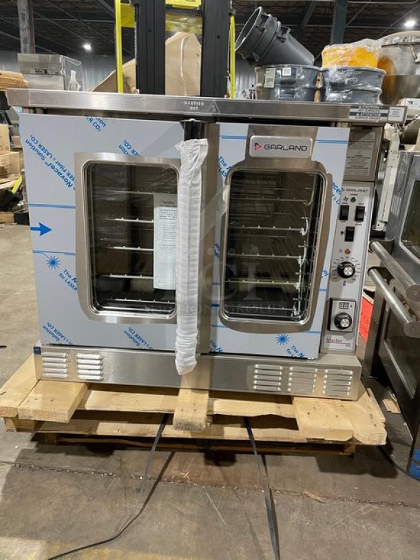 BRAND NEW! Garland Master-200 Series Commercial Stainless Steel Electric Powered Single Stack Convection Oven! With Thermostatic Controls! With Wired Oven Racks! Model: MCO-ES-10S SN: 2212100101287! 208V 1 Phase! With Legs! - Image 3 of 13