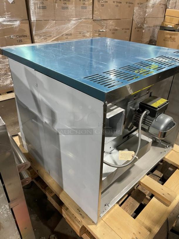 BRAND NEW! Garland Master-200 Series Commercial Stainless Steel Electric Powered Single Stack Convection Oven! With Thermostatic Controls! With Wired Oven Racks! Model: MCO-ES-10S SN: 2212100101287! 208V 1 Phase! With Legs! - Image 6 of 13
