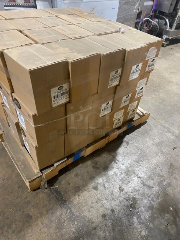 BRAND NEW! FULL PALLET! Tablecraft Commercial Clear High Density 12 Oz. Wide Mouth Squeeze Bottles! Model: 11253CHD01! 60X Your Bid! - Image 2 of 10