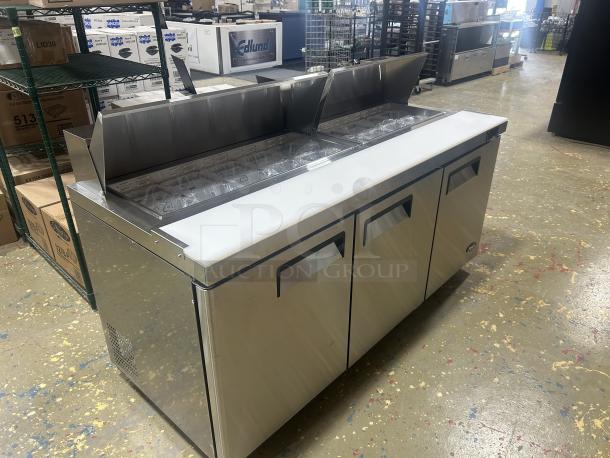 NEW! Atosa! 2024 Late Model! Commercial Stainless Steel 3 Door Refrigerated Bain Marie Style Mega Top Salad/Sandwich Prep Table! With Removable Cutting Board! With Clear Polycarbonate Food Pans! With Poly Coated Wire Racks! Model: MSF8304GR SN: MSF8304AUS1TNB9015! 115V 1 Phase! On Casters! - Image 4 of 6