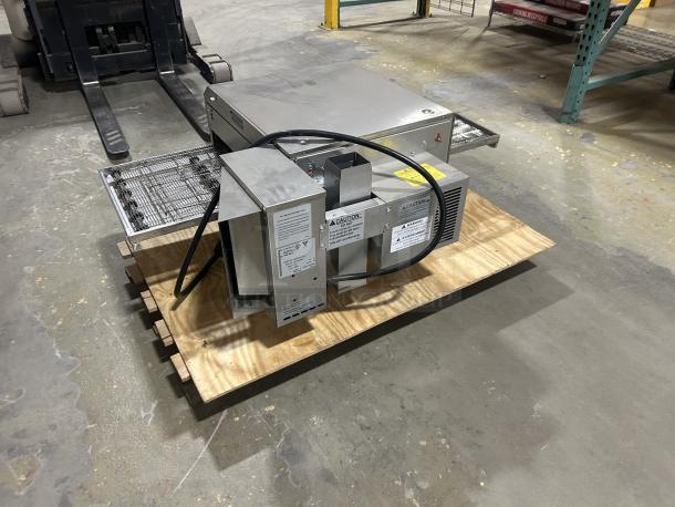 NEW! Lincoln CTI Series Commercial Stainless Steel Electric Powered Single Stack Impinger Conveyor Oven! With Digital Controls & Extended Belt! With Removable Exit Shelf! Model: 2500000U0001620 SN: 2301100102441! 208-240V 1 Phase! On Legs! - Image 5 of 6