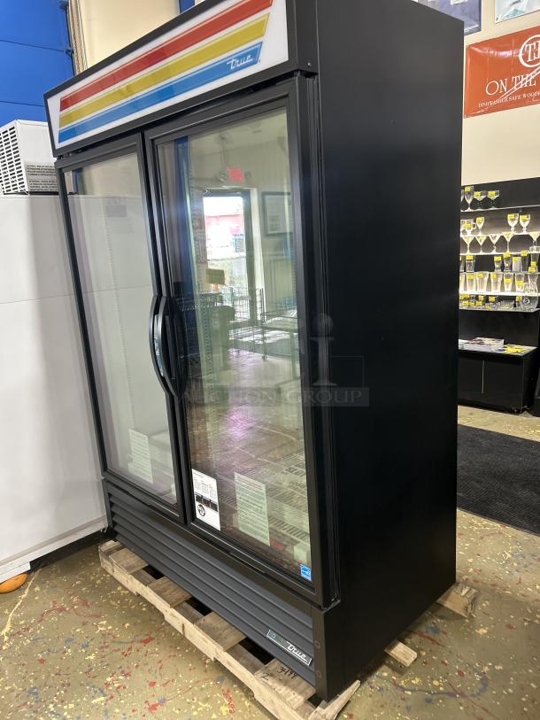NEW! True Commercial Black Powder Coated Double Glass Swing Door Reach In Merchandiser Freezer! Energy Star Certified! With Poly Coated Wire Racks! Model: GDM-49F-HC~TS01 SN: 10883494! 115V 1 Phase! - Image 3 of 5