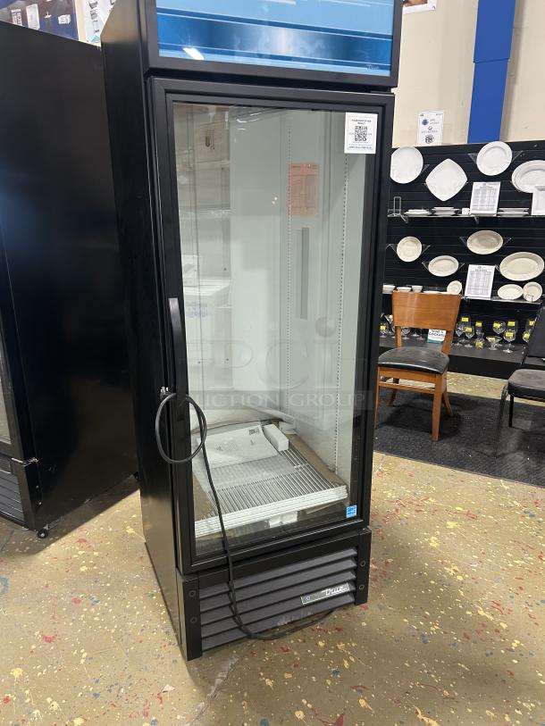 NEW! Scratch-N-Dent! True Commercial Black Powder Coated Single Glass Swing Door reach In Merchandiser Refrigerator! Energy Star Certified! With Poly Coated Wire Racks! Model: GDM-23-HC~TS01 SN: 10985209! 115V 1 Phase! - Image 2 of 7