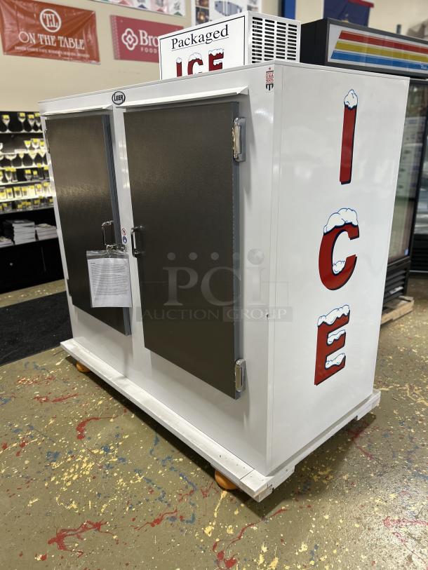 NEW! Scratch-N-Dent! Leer Commercial White Powder Coated 73" Outdoor Packaged Ice Merchandiser Freezer! With Double Lockable Durapon Steel Doors!  Model: L075UASP SN: 230621974! 115V! - Image 2 of 8