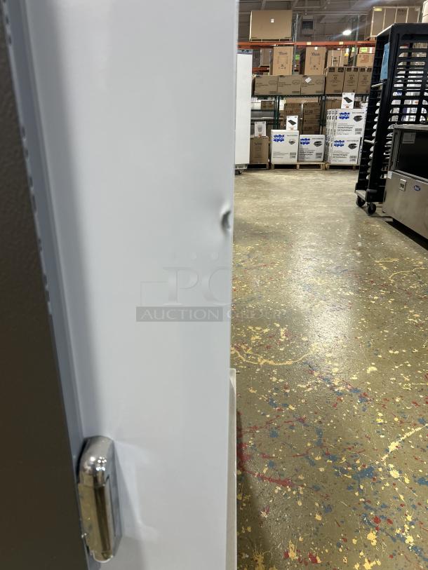 NEW! Scratch-N-Dent! Leer Commercial White Powder Coated 73" Outdoor Packaged Ice Merchandiser Freezer! With Double Lockable Durapon Steel Doors!  Model: L075UASP SN: 230621974! 115V! - Image 6 of 8