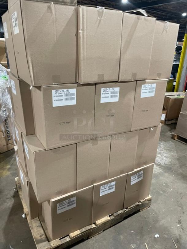 BRAND NEW! FULL PALLET! Handi-Foil Commercial Black/Gold Medium Sized Gourmet-To-Go Food Containers! Model: 4202-70-150! 44X Your Bid! - Image 2 of 8