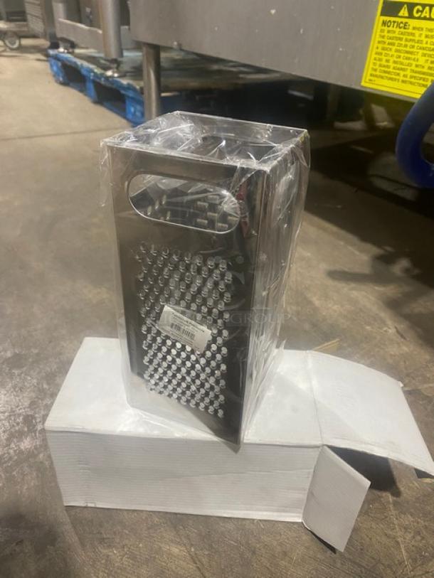 BRAND NEW! Tablecraft Commercial Stainless Steel 4-Sided Handheld Box Grater! Model: SG201! - Image 4 of 8