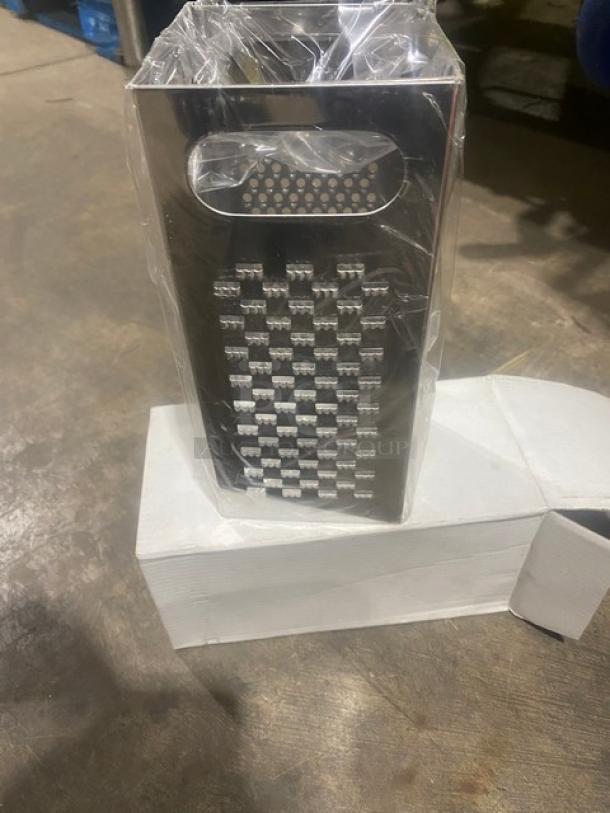 BRAND NEW! Tablecraft Commercial Stainless Steel 4-Sided Handheld Box Grater! Model: SG201! - Image 6 of 8