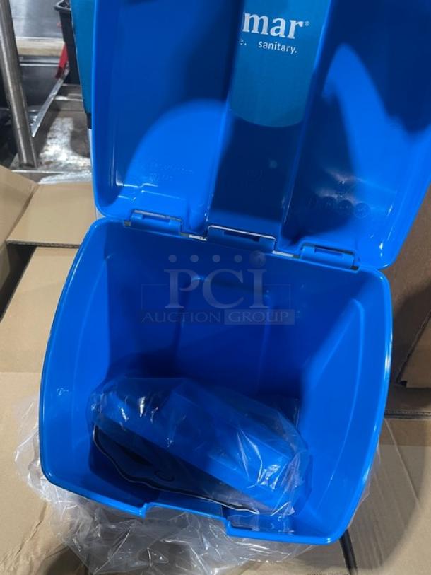 BRAND NEW! San Jamar Commercial Blue Sanitary Saf-T-Ice Scoop Storage Container/Caddy! Model: S12000! - Image 5 of 5