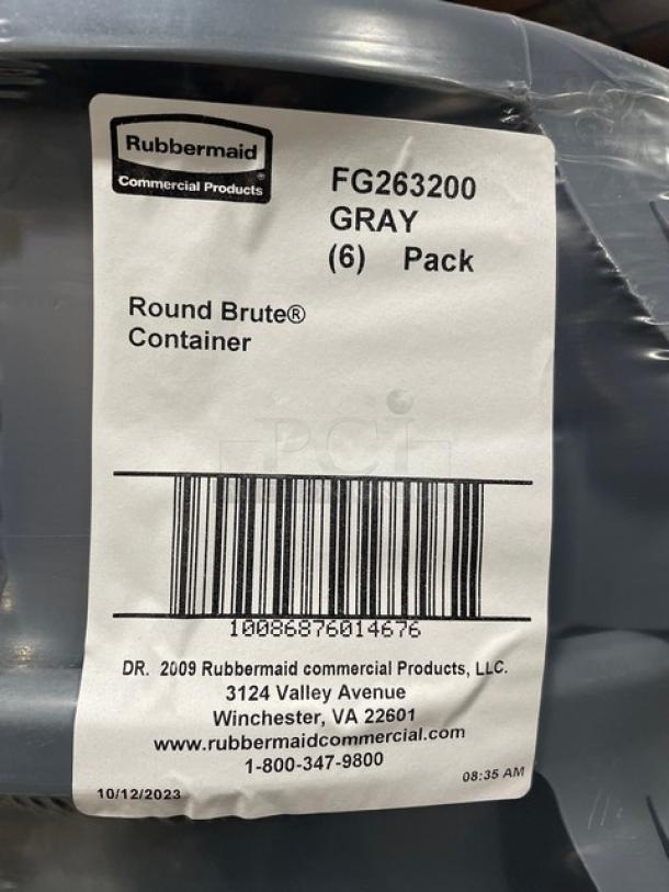 BRAND NEW! Rubbermaid BRUTE Series Commercial Gray Heavy Duty 32 Gal. Round Trash/Waste Bins! With Non-Slip Handles & Liner Cinches! With Molded Grip Base! Model: FG263200GRAY! 3X Your Bid! - Image 2 of 3