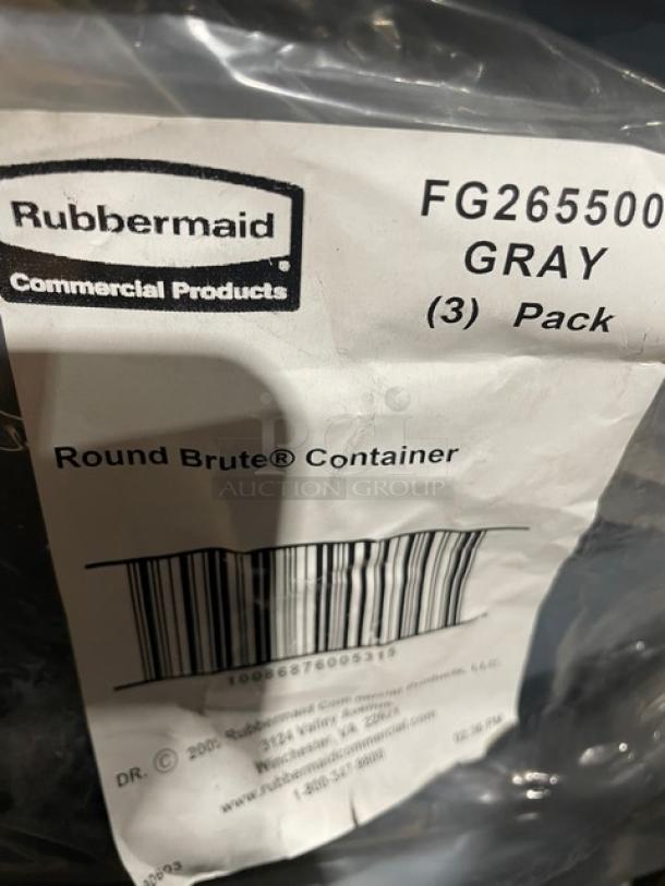 BRAND NEW! Rubbermaid BRUTE Series Commercial Gray Heavy Duty 55 Gal. Round Trash/Waste Bins! With Non-Slip Handles & Liner Cinches! Model: FG265500GRAY! 3X Your Bid! - Image 3 of 3