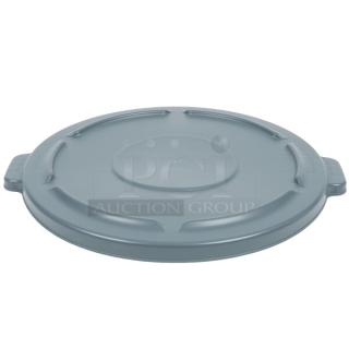 BRAND NEW! Rubbermaid BRUTE Series Commercial Gray Round 44 Gal. Trash Lid/Cover! Model: FG264560GRAY! 3X Your Bid!