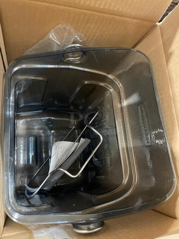 BRAND NEW! Rubbermaid Commercial Blue-Tint 5.5 Gal. Ice Tote! With Ergonomic Handle & Rear Bin Hook Adapter! Model: FG9F5400TBLUE! 2X Your Bid! - Image 4 of 5
