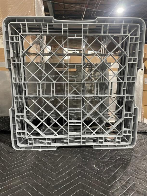 BRAND NEW! Cambro Camrack Series Commercial Gray 6-7/8" High Customizable 25 Compartment Glass Rack! With 3 Extenders! Model: 25S638151! 3X Your Bid! - Image 3 of 5