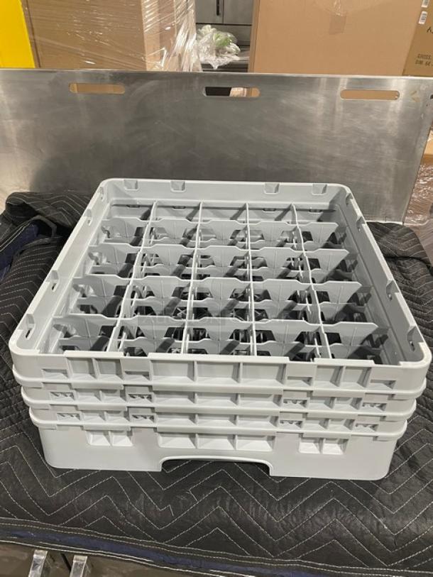 BRAND NEW! Cambro Camrack Series Commercial Gray 6-7/8" High Customizable 25 Compartment Glass Rack! With 3 Extenders! Model: 25S638151! 3X Your Bid! - Image 2 of 5